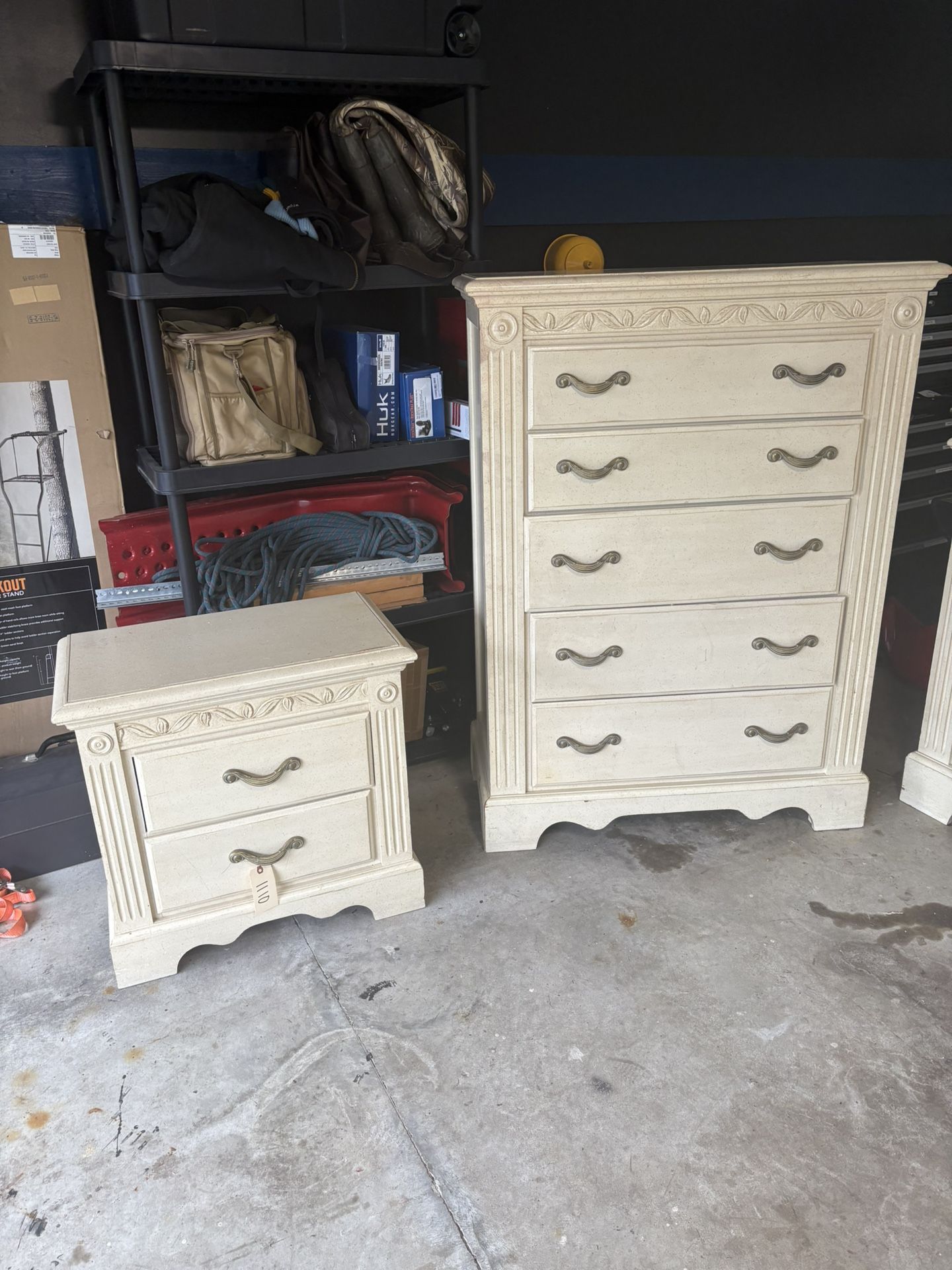 Vintage 2 Piece Bedroom Set