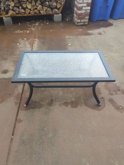 Outdoor Patio Coffee Table with Glass Top
