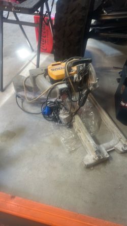 Dewalt 24000 Tile Saw *NO TRAY*