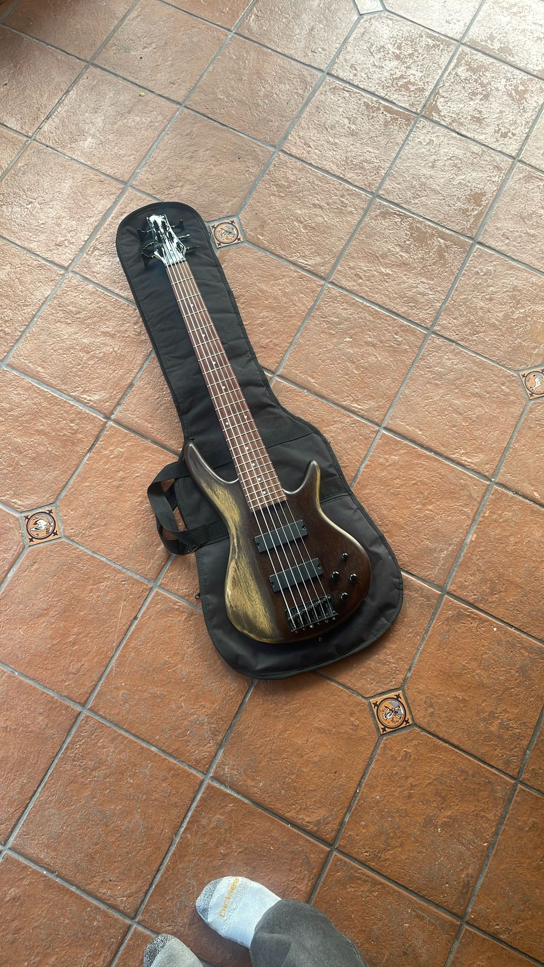 Ibanez GSR206