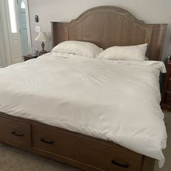 King Wood Bed Frame