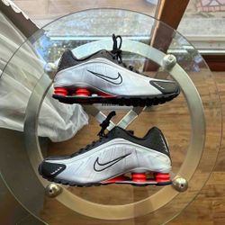 Nike Shox R4 Og Red Orange Twist metallic silver black premium Retro Size 10.5 men’s 