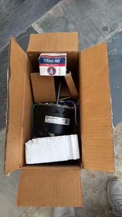 Blower motor and capacitor