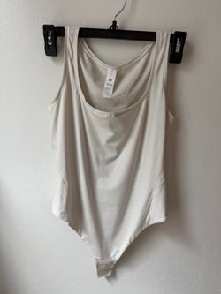 Lululemon body suit size medium