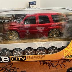 Jada Toys DUB CITY 2002 CADILLAC ESCALADE  Red DUB SHOP 1/18 diecast rare  NIB
