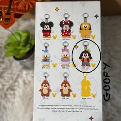 POP MART Mickey Family Cute Together Goofy plush keychain