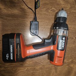 Black and decket cordless, 12v drill