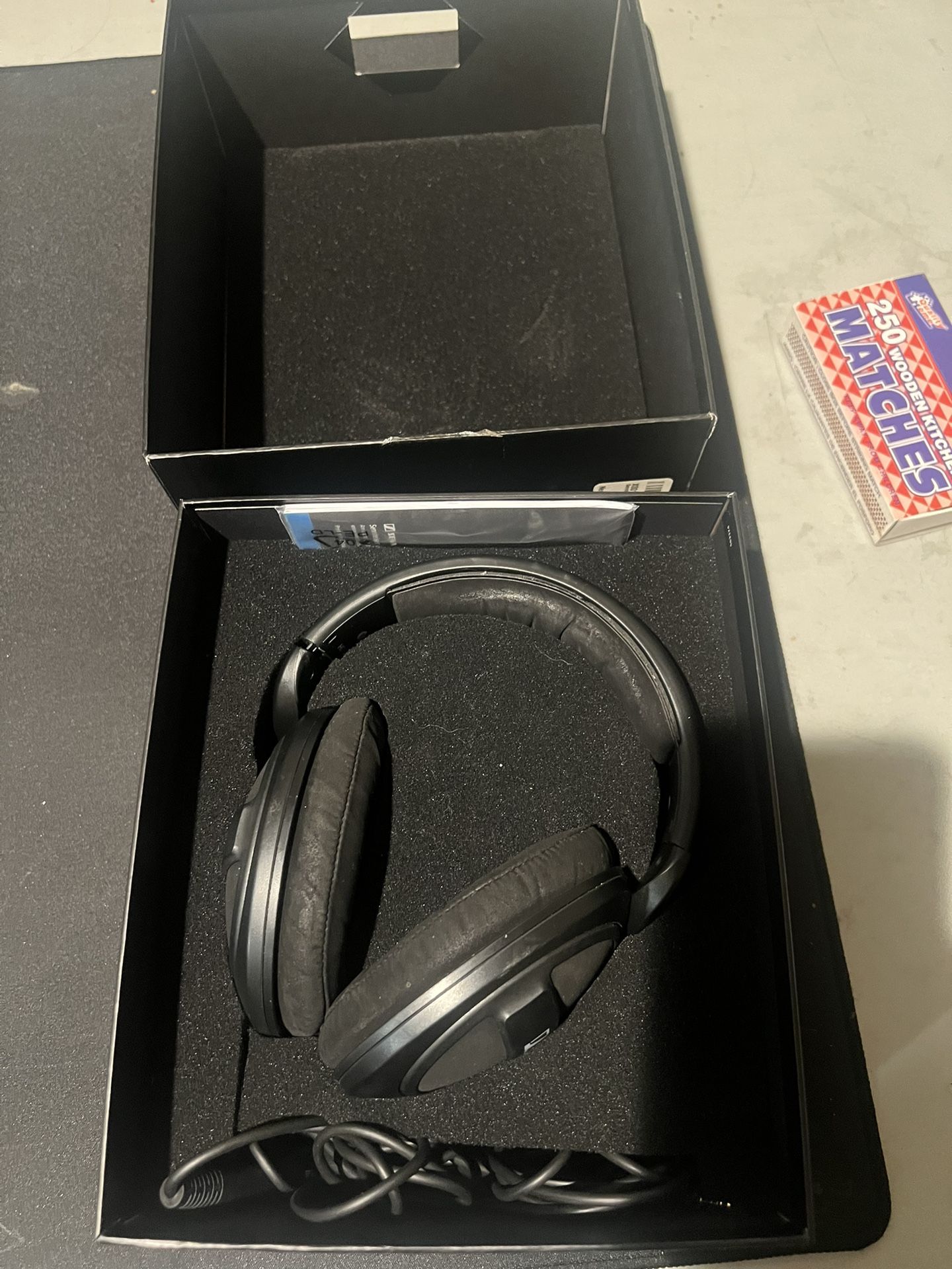 Sennheiser Audio HD 569 Close Back Headphones