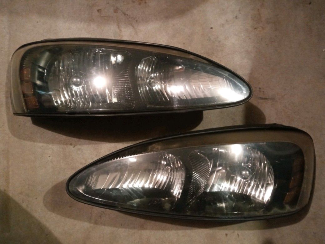 2004 Pontiac Headlights