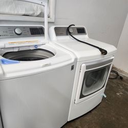 LG SET STEAM WASHER AND ELECTRIC DRYER 