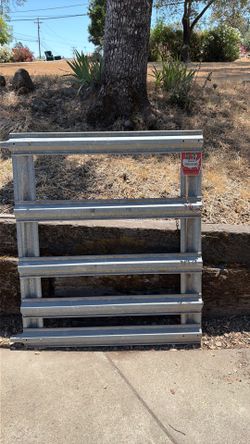 Metal gate