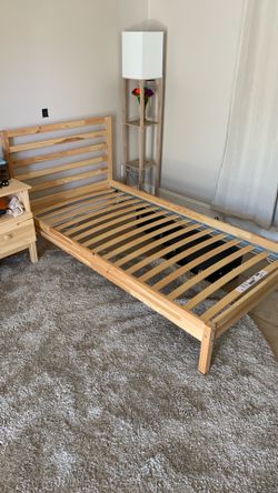 Bed Frame (Size Twin)