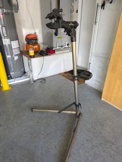 BIKE HAND TAIWAN  BIKE REPAIR STAND