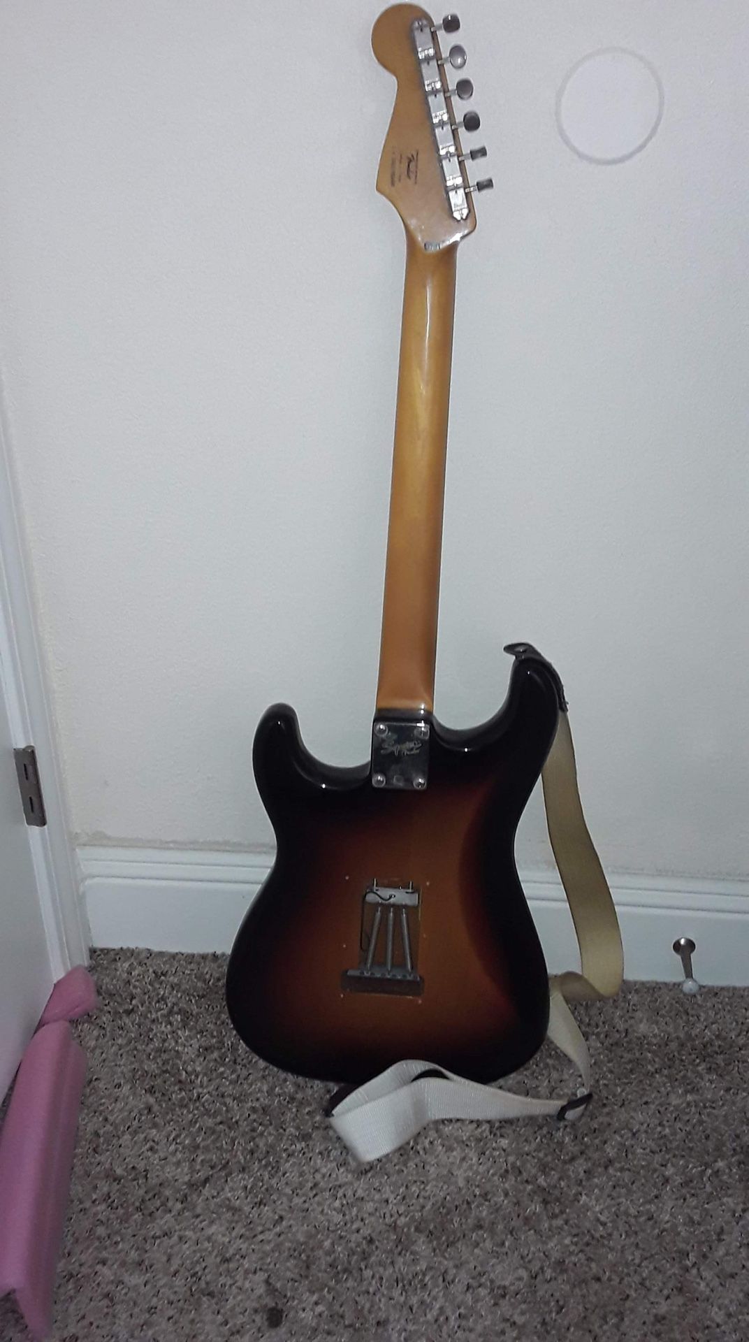 Fender Classic Vibe 60's Squier Stratocaster (Sunburst)