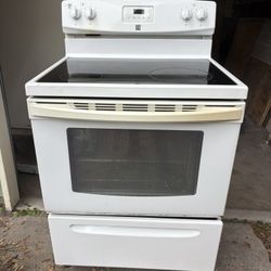 Kenmore 4 Burner Glass Top Stove