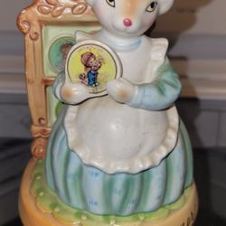 Vintage Avon Cherished Moments Collection Mouse Collectors Corner Figurine