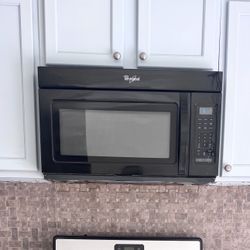 MUST GO!! Whirlpool Over The Range Microwave 