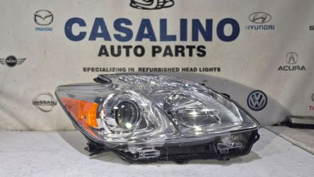 2010-2015 TOYOTA PRIUS HALOGEN HEADLIGHT RIGHT PASSENGER SIDE OEM