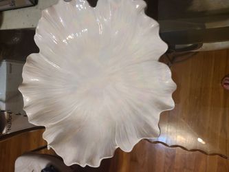 Scalloped bowl