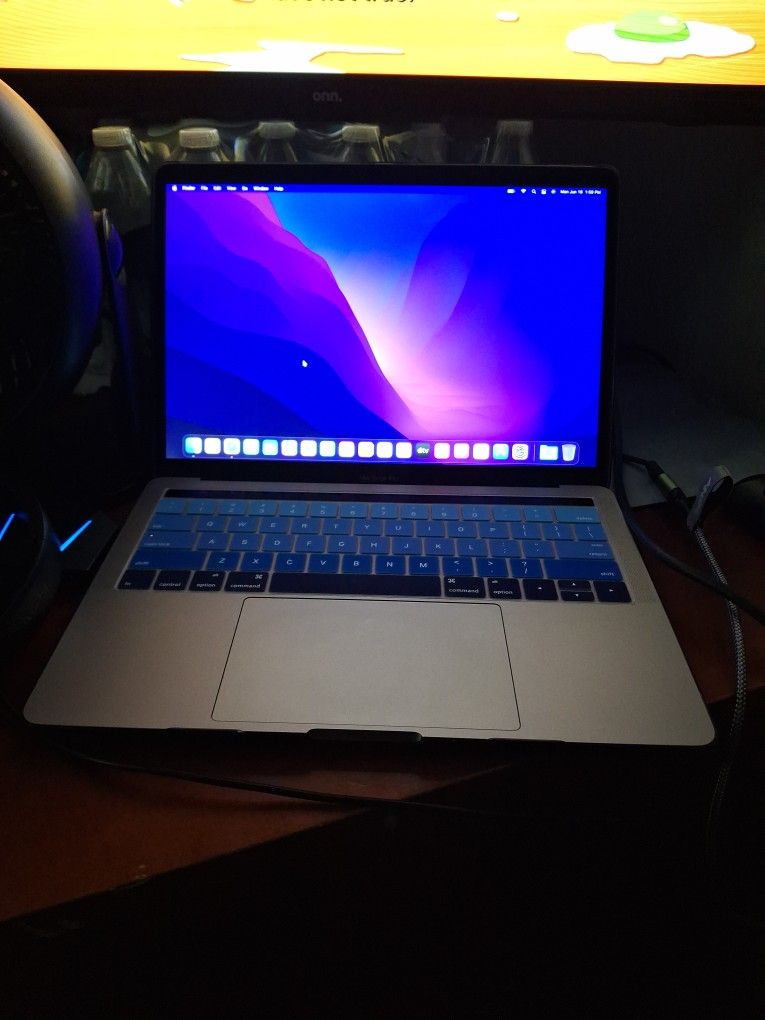 apple macbook pro 2016