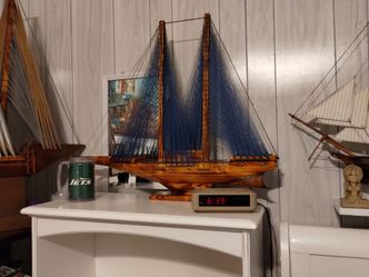 Wooden sailboat ,3x2 ft