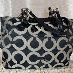 COACH HANDBAG