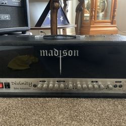 Madison Divinity 1 Black Tolex W/Original Foot Pedal