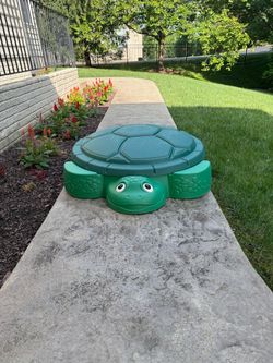 Sandbox/toddler pool