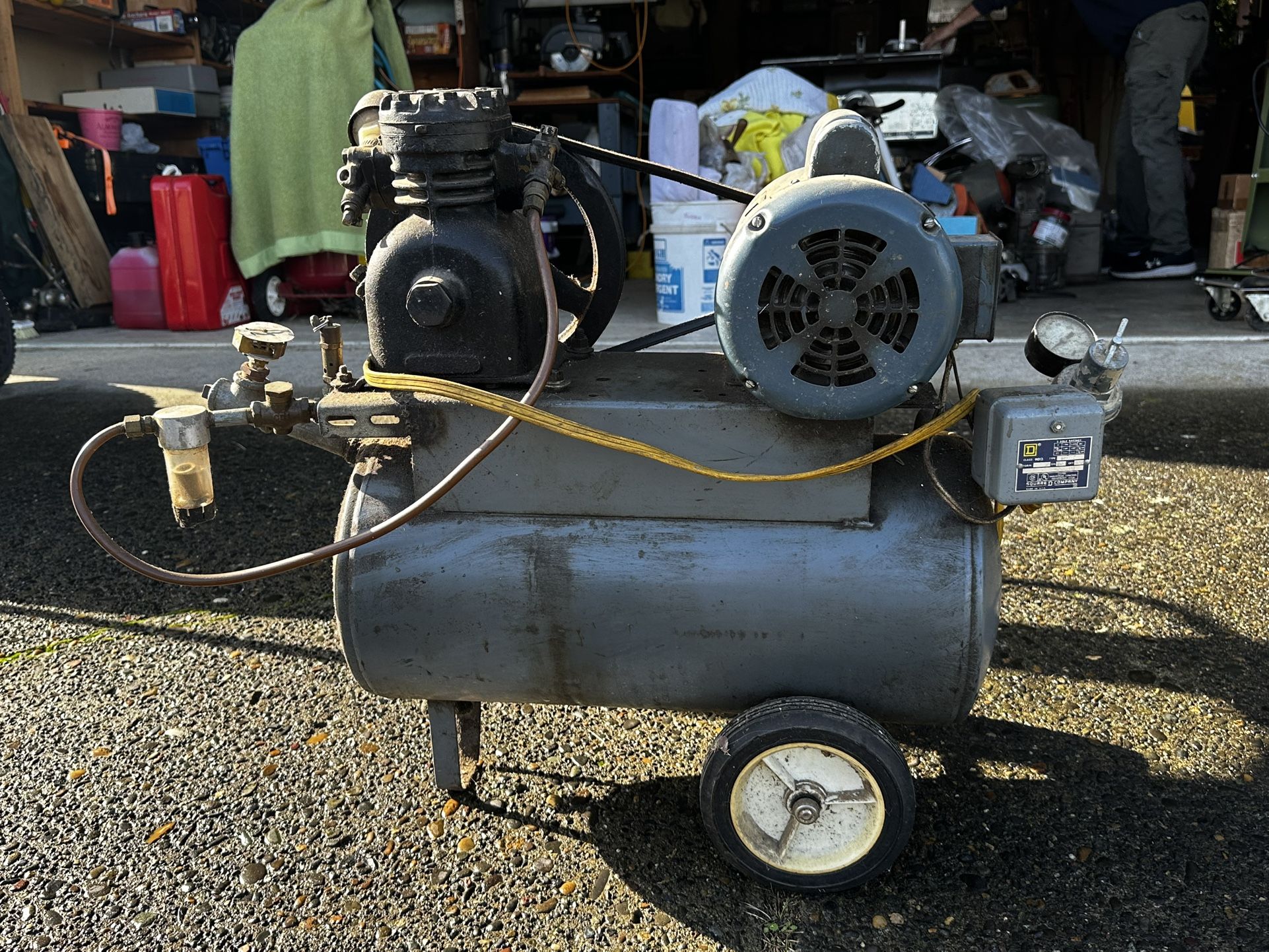 Air compressor