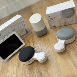 Google Home Hub + Smart Speakers Bundle – 4 Devices + Smart Bulb + Mounts + Boxes