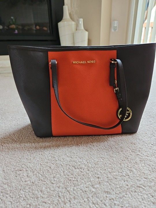 Michael Kors Medium-Sized Tote Bag