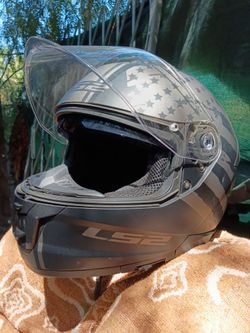 Helmet w/shades