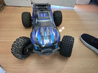 traxxas maxx v2