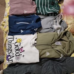 Womens Lot Of Clothing Tops Only