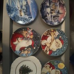 Five Original Glass Xmas Plates With Holders 