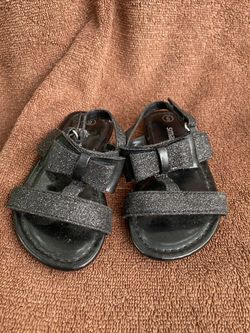 sandals size 6