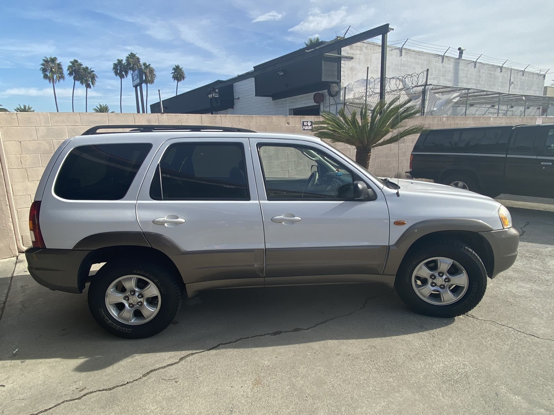 2004 Mazda Tribute