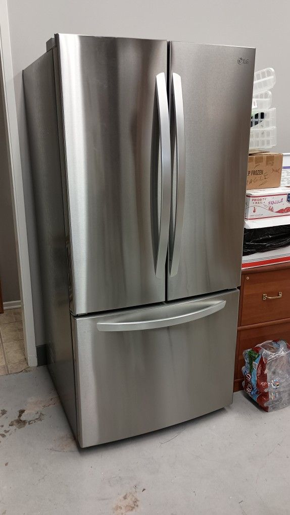 Refrigerator - Almost new -premium model