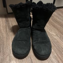 Black Bow Tie Uggs (Size 8 Women)