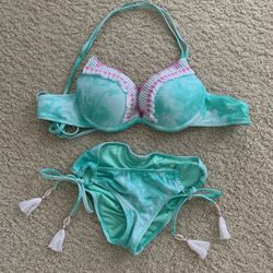 Women's swimsuit 
