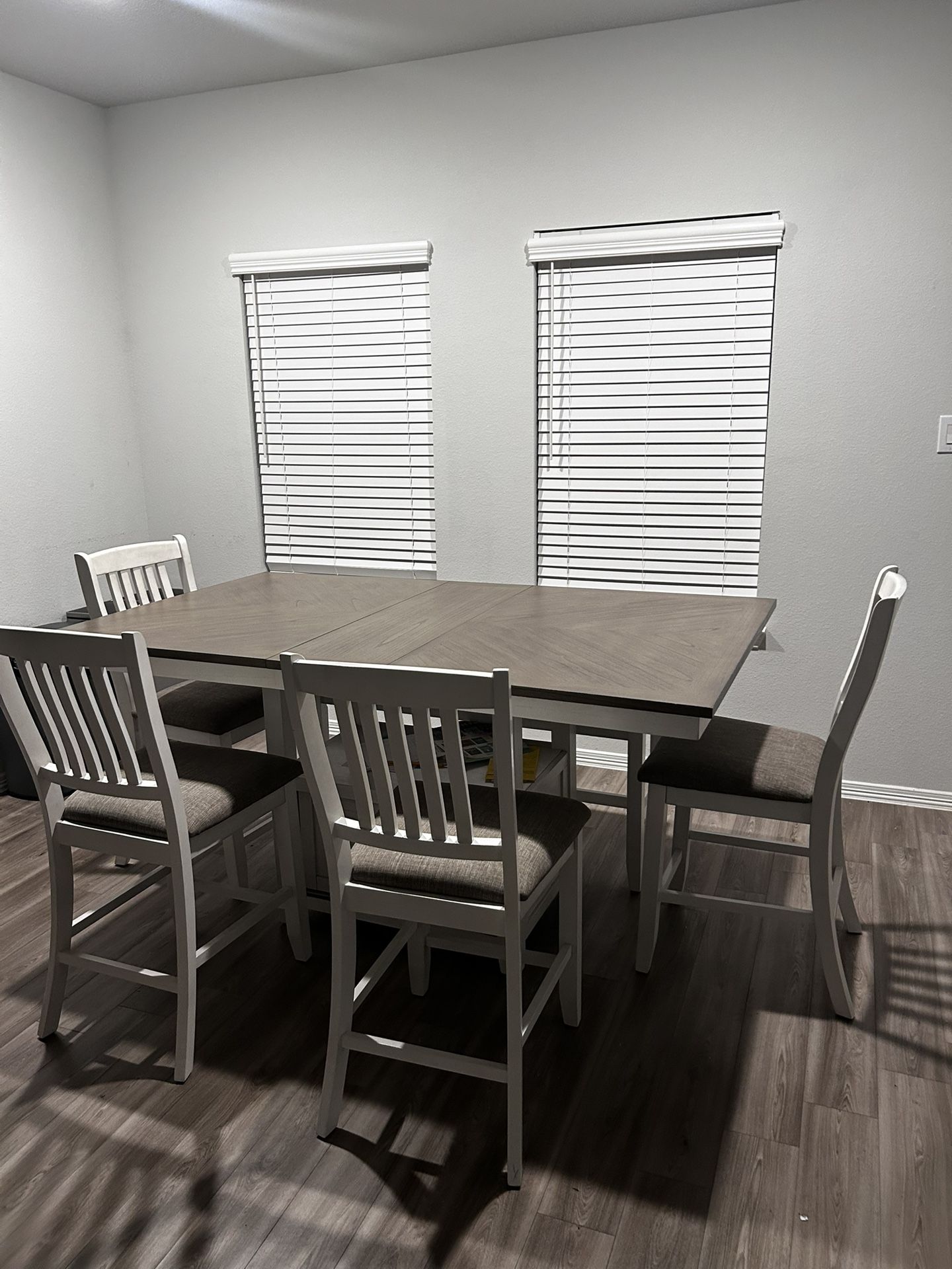 Kitchen Dining table