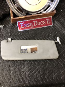 Single Mercedes 560SL r107 sun visor