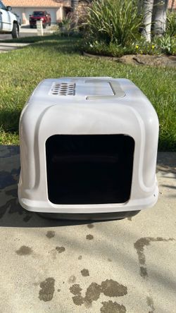 Portable dog house