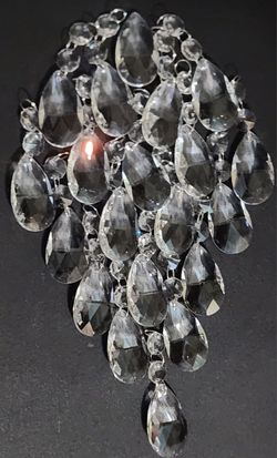 X60 AUTHENTIC NEW HIGH QUALITY GENUINE SWAROVSKI CRYSTAL REPLACEMENT CHANDELIER TEARDROP PENDANT BEAD PIECES