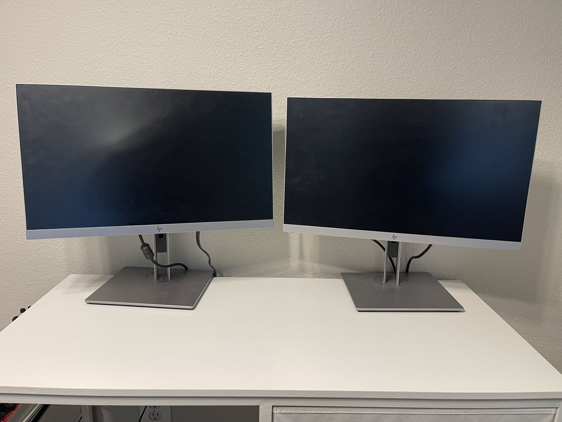 HP EliteDisplay E243 24" Widescreen HDMI LED Monitor