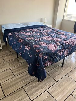 Metal Platform Bed Frame with Mattress