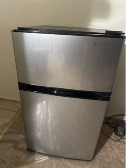 Mini fridge