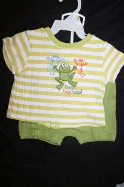 3 month frog outfit
