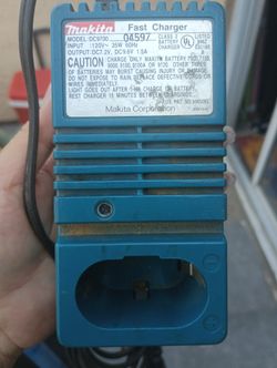Makita Fast Charger