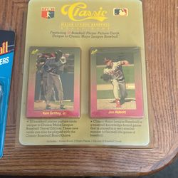 Classic major league baseball board games featuring 50 baseball player picture cards